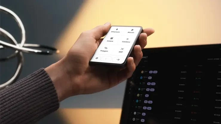 Ledger’s latest crypto wallet taps iPod designer in bid to boost accessibility